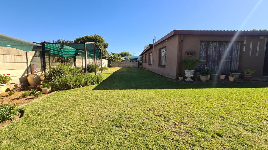 4 Bedroom Property for Sale in Naudeville Free State